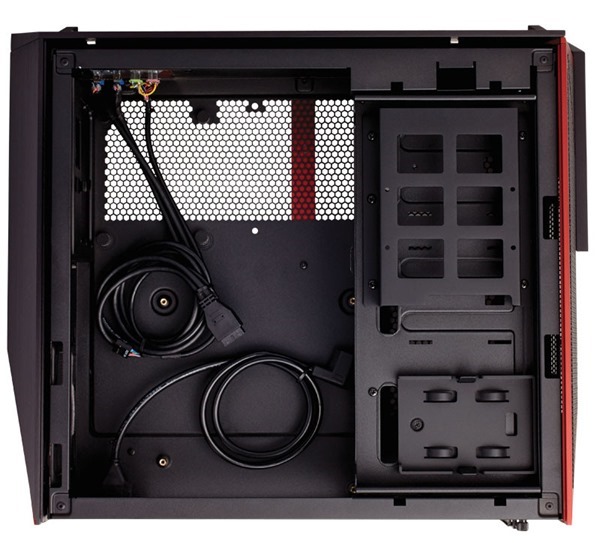 Corsair Bulldog gaming pc_1